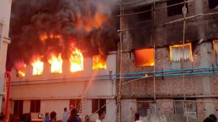 নারায়ণগঞ্জে পুড়ে যাওয়া পোশাক কারখানায় তল্লাশি, অগ্নিদগ্ধ কাউকে পাওয়া যায়নি 