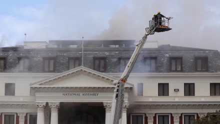  Huge fire completely destroys South Africa's national assembly building 