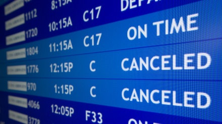 米で航空便が混乱、２６００便以上が欠航