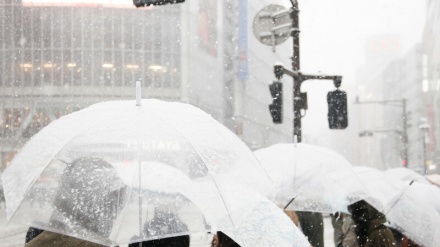 日本の関東南部や東海で夜遅くにかけて雪や雨・積雪も 交通影響の恐れ