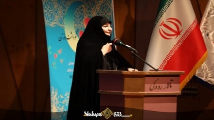 حمایت از اعتراضات زنان افغان علیه طالبان در همایش نکوداشت روز زن در تهران 