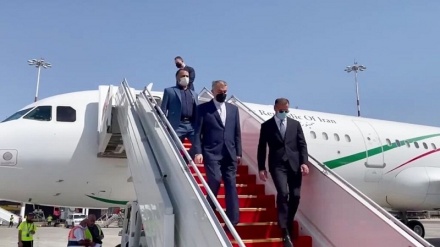 विदेशमंत्री पहुंचे चीन, 25 वर्षीय योजना पर होगी महत्वपूर्ण बातचीत