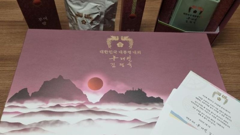 韓国大統領からの「竹島」描かれたギフト