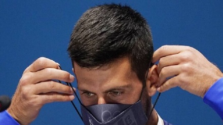 Tennis, Djokovic no vax: Australia ritarda espulsione 