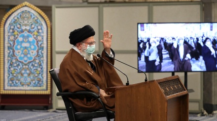 Ayatollah Khamenei anlässlich eines historischen Ereignisses