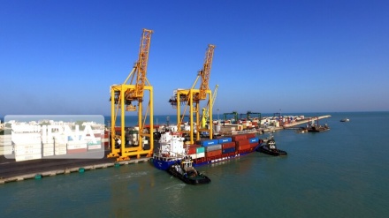 イラン商鉱工業相、「輸出額が400億ドルを突破」