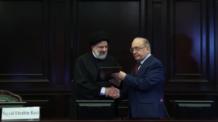 莫斯科国立大学授予伊朗总统莱希名誉博士学位