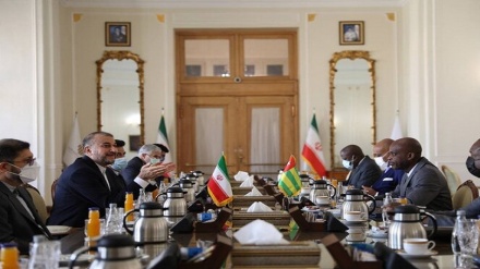 Ministri i jashtëm i Togos takohet me ministrin e jashtëm të Iranit