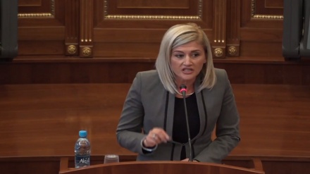 Partitë dhe politikanët e Kosovës akuzojnë njëri-tjetrin për shtrenjtimin e energjisë elektrike, por deri më tani e ka pësuar vetëm qytetari