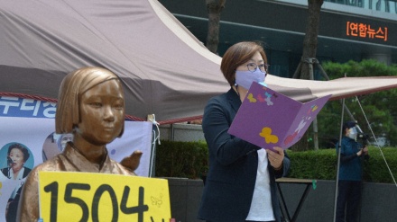 韓国の慰安婦問題団体、場所取り出遅れで少女像前での集会できず