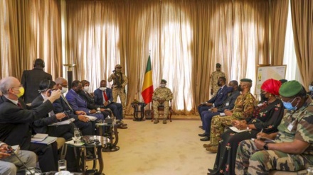 Le Mali informe mais ne demande pas la permission!