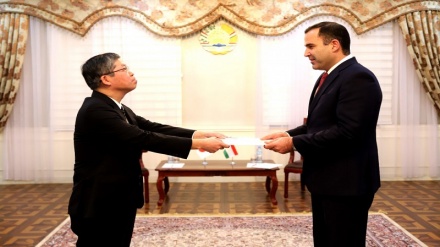 تقدیم رونوشت استوارنامه سفیرجدید ژاپن به معاون وزیر خارجه تاجیکستان