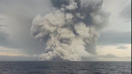 トンガ海底火山の「１００年に一度」の巨大噴火