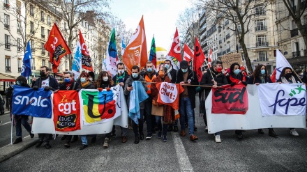 Mësuesit grevë në Francë