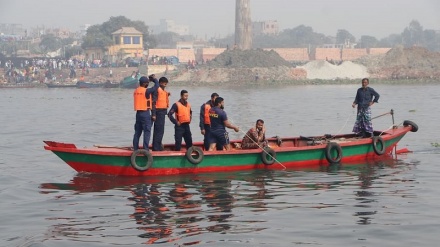 নারায়ণগঞ্জে ধলেশ্বরী নদীতে লঞ্চের ধাক্কায় যাত্রীবাহী একটি ট্রলারডুবি: নিখোঁজ ১৩