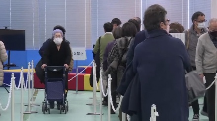 東京で、高齢者を対象にした追加接種が開始