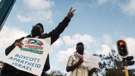 Regime sionista teme il paragone col regime dell’apartheid