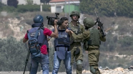 Parlamentari Ue: garantire diritto di movimento di giornalisti palestinesi 