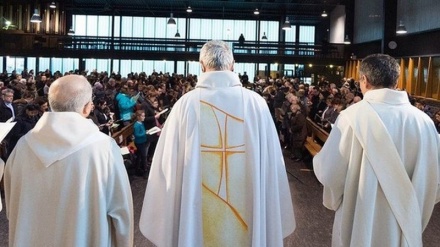 Финансовые последствия морального скандала французских церквей