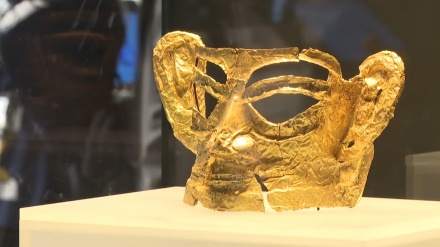 中国・四川省の博物館に３０００年前の黄金の仮面が展示