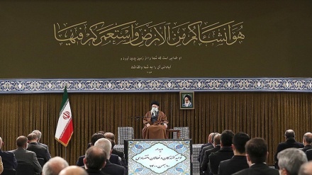 Pertemuan Pengusaha Iran dengan Rahbar