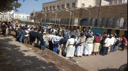 也门人民举行示威活动谴责沙特联军的罪行