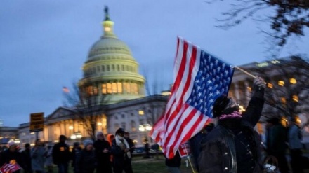英ガーディアン紙、「米国で既に内戦が勃発」