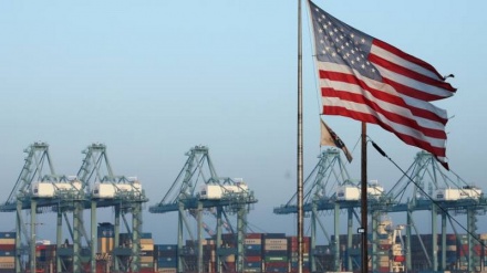 Дефицит торгового баланса США резко увеличился