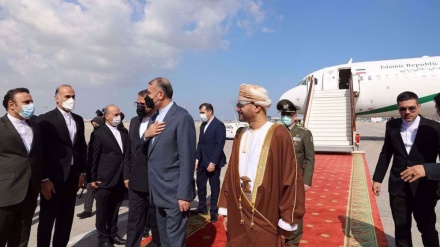 Irans Außenminister in Oman: Beziehungen zwischen Teheran und Maskat langlebig und nachhaltig