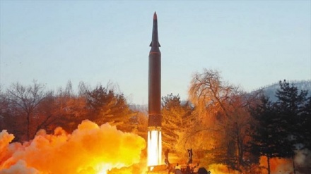 岸防衛相、「北朝鮮の飛しょう体は弾道ミサイル1発、700キロ超飛行か」