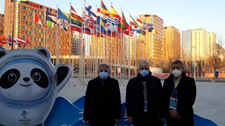 伊朗体育和青年部长参观北京奥运会体育场