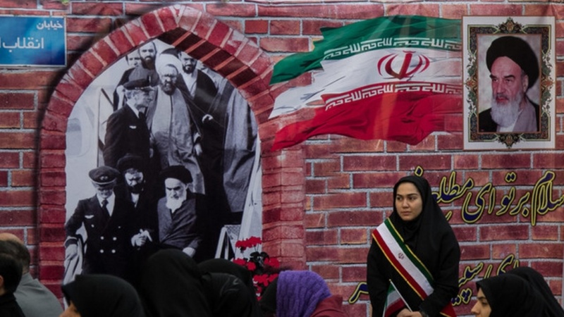 نواخته شدن زنگ انقلاب در مدارس سراسر ایران اسلامی