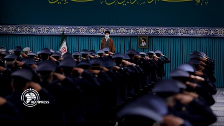رهبر معظم انقلاب اسلامی: آمریکا امروز از جایی ضربه می‌خورد که هرگز آن را محاسبه نکرده است