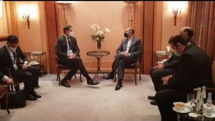 阿米尔·阿卜杜拉希扬与荷兰外交大臣会晤