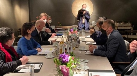  مقابل لوري دې خبرې اترې رسانه اي فضاء ته نۀ راکاږي