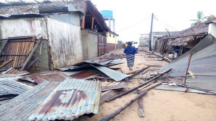 Cyclone Batsirai batters Madagascar, killing 10, displacing 48,000