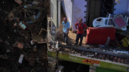 Brazil mudslides: Death toll rises to 146 as heavy rains slow down rescue work