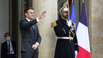 Parigi chiede perdono agli harkis con una legge 