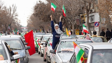 (FOTO) Altre immagini della Festa della Rivoluzione a Tehran - 1