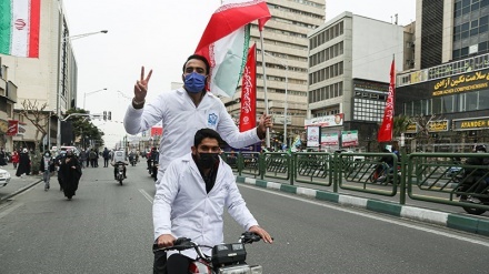 Perayaan HUT ke-43 Kemenangan Revolusi Islam di Tehran (2)