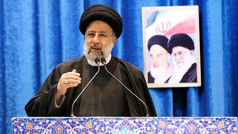 رئیسی: نظام اسلامی همچنان به شعار «نه شرقی، نه غربی» پایبند است