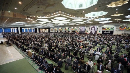 Shalat Jumat di Kota Tehran, 11 Februari 2022
