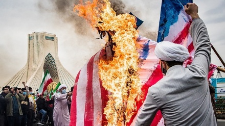 Perayaan HUT ke-43 Kemenangan Revolusi Islam di Tehran (6)