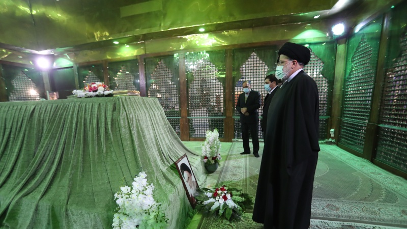 Presiden Sayid Ebrahim Raisi berziarah ke Makam Imam Khomeini ra.