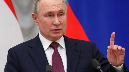  Putin accuses US of trying to draw Russia into war over Ukraine 