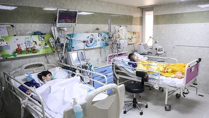 Pasien anak-anak di Iran yang tertular Virus Corona.