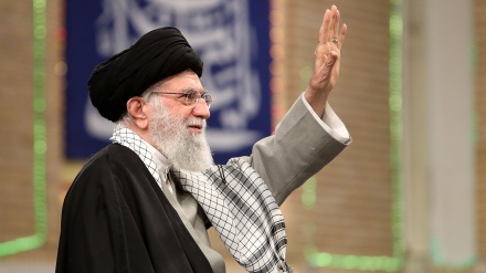 伊朗最高领袖：伊斯兰革命胜利是因为人民的参与