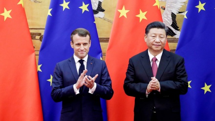 习近平和法国总统强调外交解决乌克兰危机