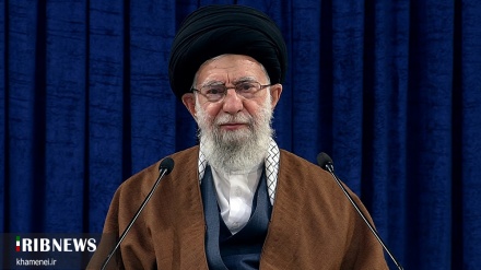 Leader: Enemies seek to deprive Iranians of peaceful nuclear energy