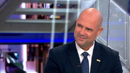 אוחנה משיב ללפיד: אין לי שום בעיה להיות הראשון שיעמוד לחקירה